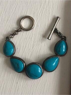 Lucky Brand Turquoise Teardrop Silver Tone Bracelet